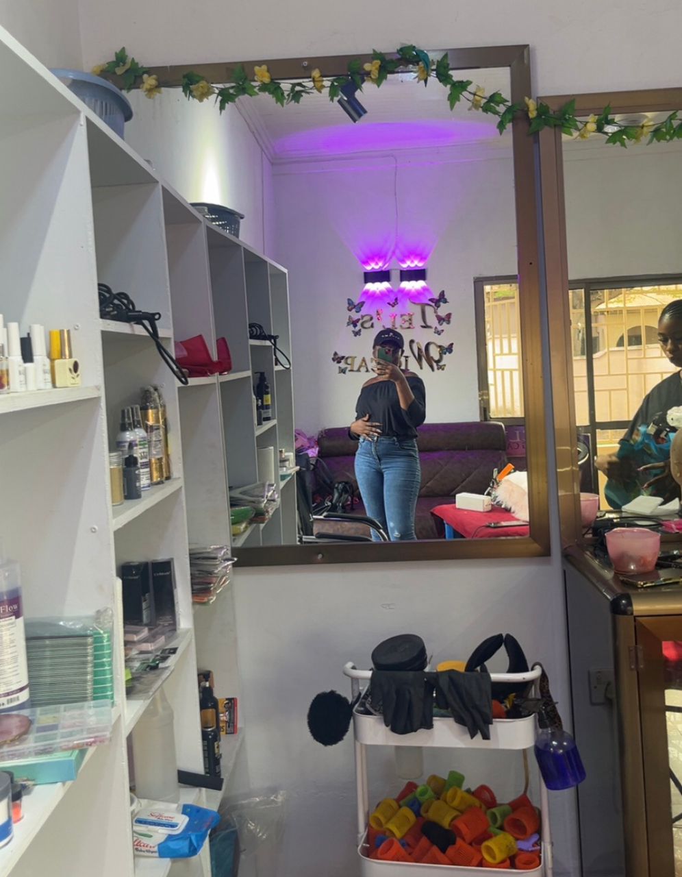 Salon layout
