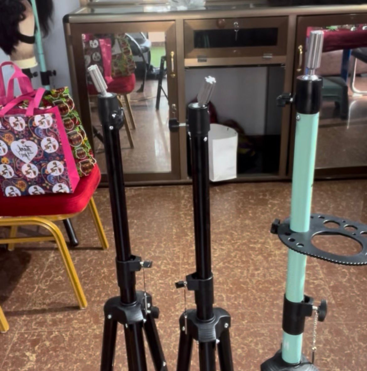 WIG STAND